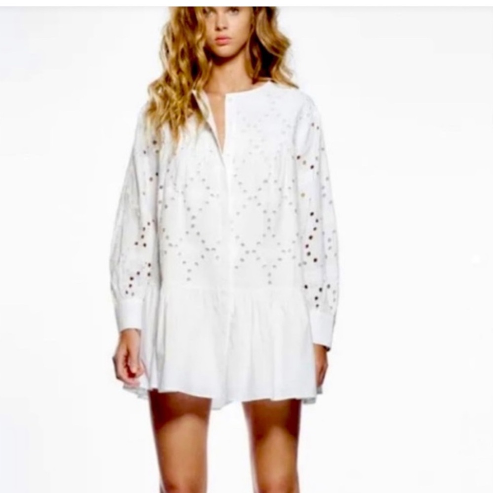 Zara White Eyelet mini Dress 🤍🤍🤍